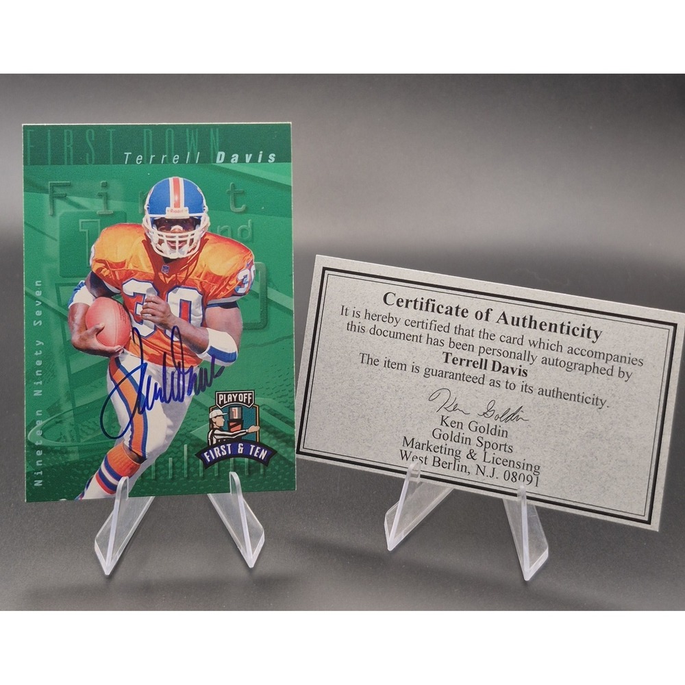 1997 Terrell Davis Playoff First and Ten #145 Autographed Denver Broncos W/ COA